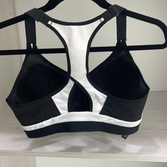 Victoria secret sport bra - Picture 3 of 4